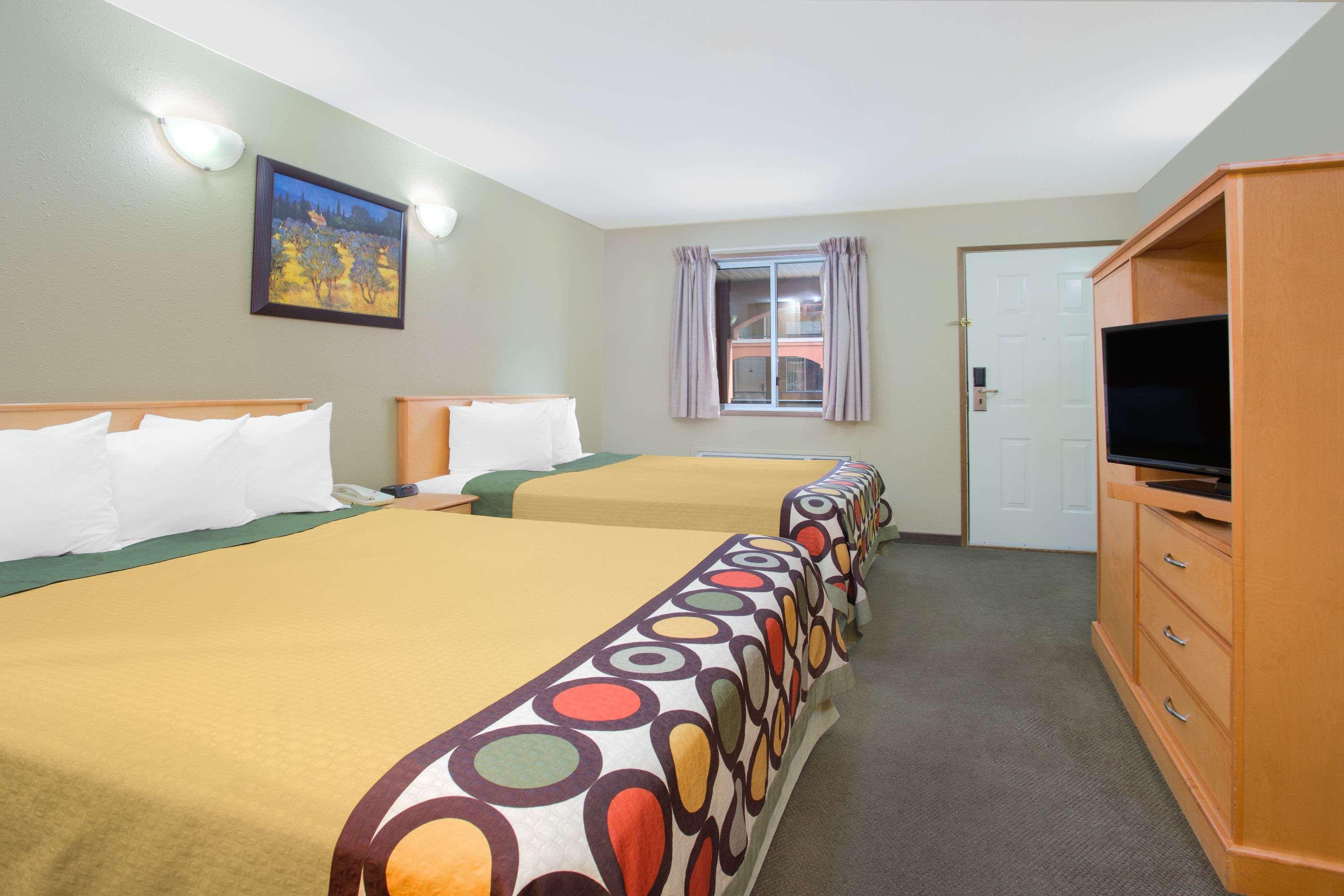 Park Inn By Radisson Osoyoos Exteriör bild