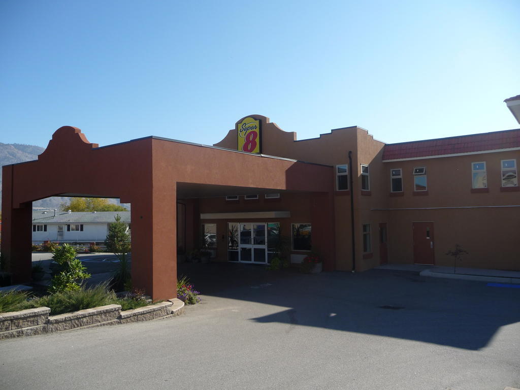 Park Inn By Radisson Osoyoos Exteriör bild
